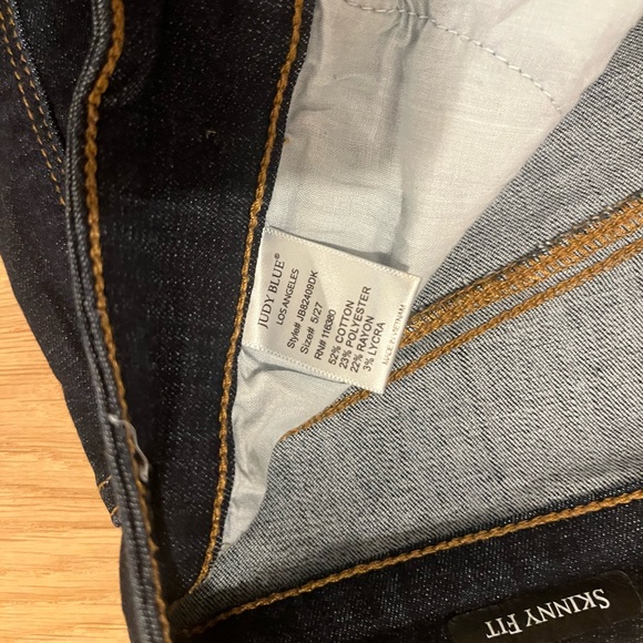 Judy Blue Skinny Fit Dark Wash - Picture 3 of 5